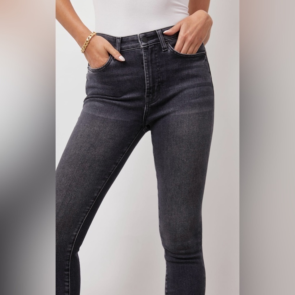 RAILS Denim The Larchmont High Rise Skinny Jeans Faded Black Raw Hem Size 23